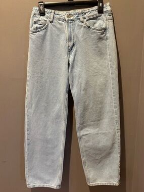 Boys H & M loose fit jeans - Light Wash